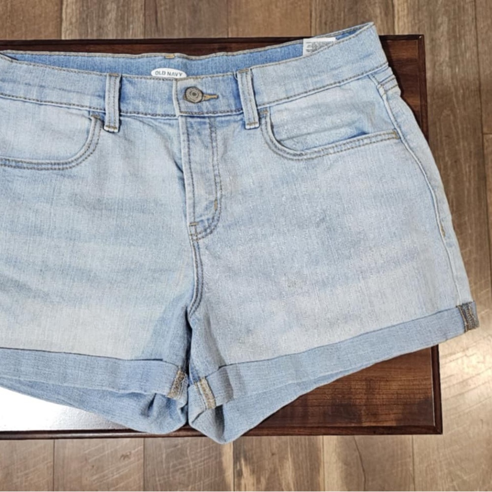Old Navy Women's Light Blue Denim Shorts